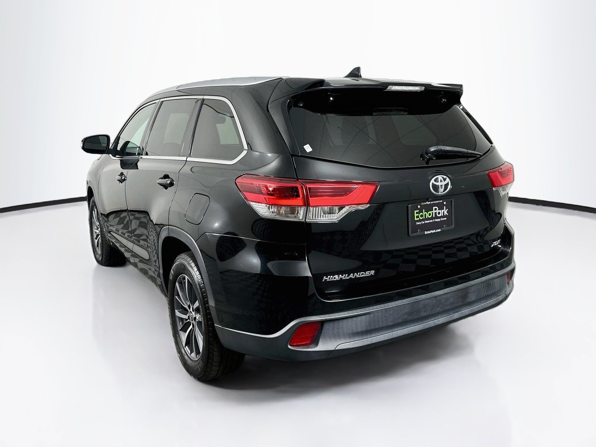 Used 2018 Toyota Highlander XLE FWD image 5
