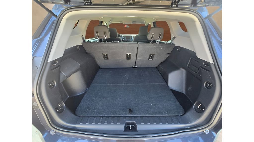 Used 2018 GMC Terrain SLE image 33