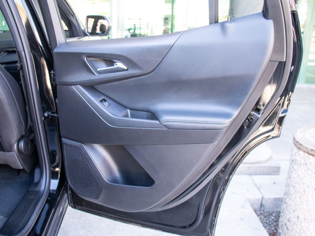 Used 2025 Chevrolet Equinox LT w/ Convenience Package II image 23