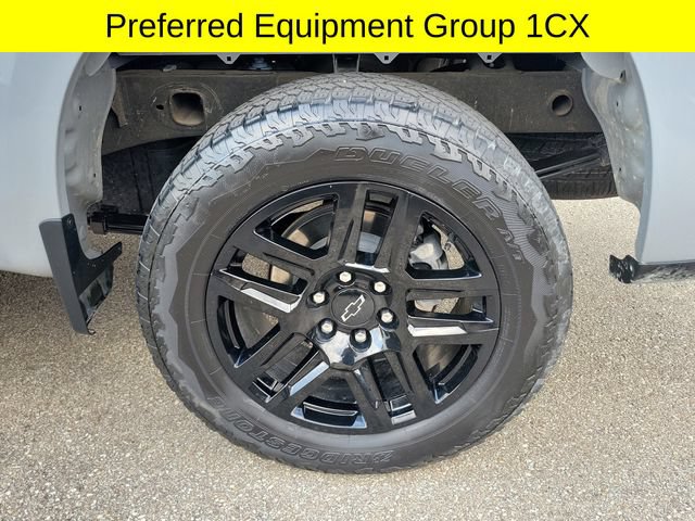 Used 2024 Chevrolet Silverado 1500 Custom w/ Turbomax Blackout Package AWD/4WD image 7