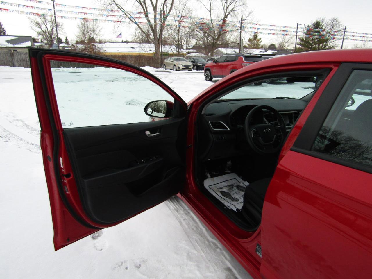 Used 2022 Hyundai Accent SE FWD image 15