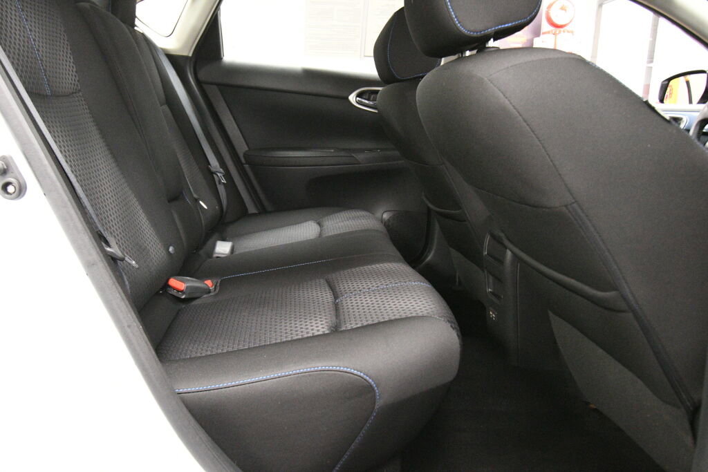 Used 2018 Nissan Sentra SR w/ Technology Package image 23