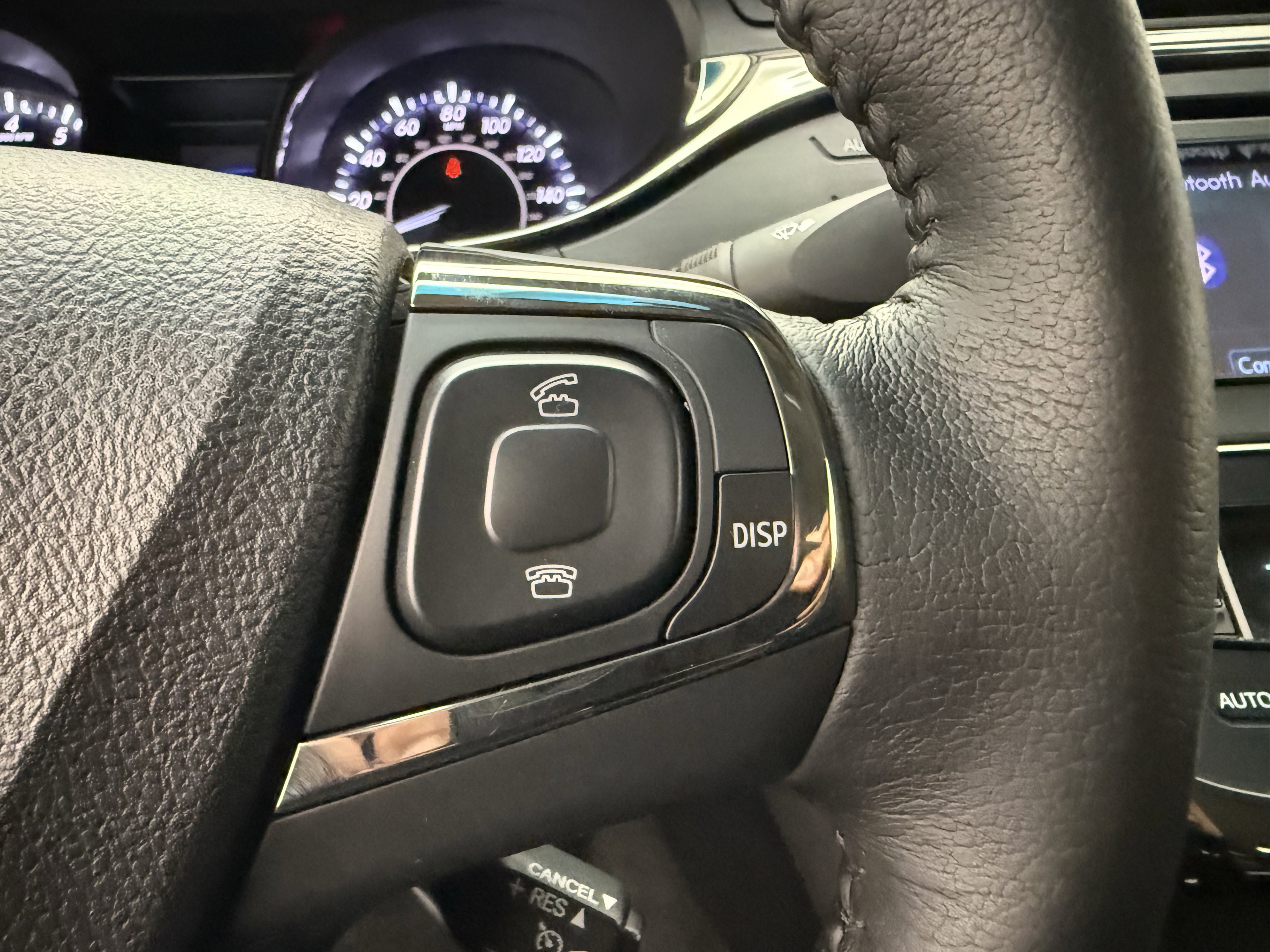 Used 2014 Toyota Avalon XLE image 16