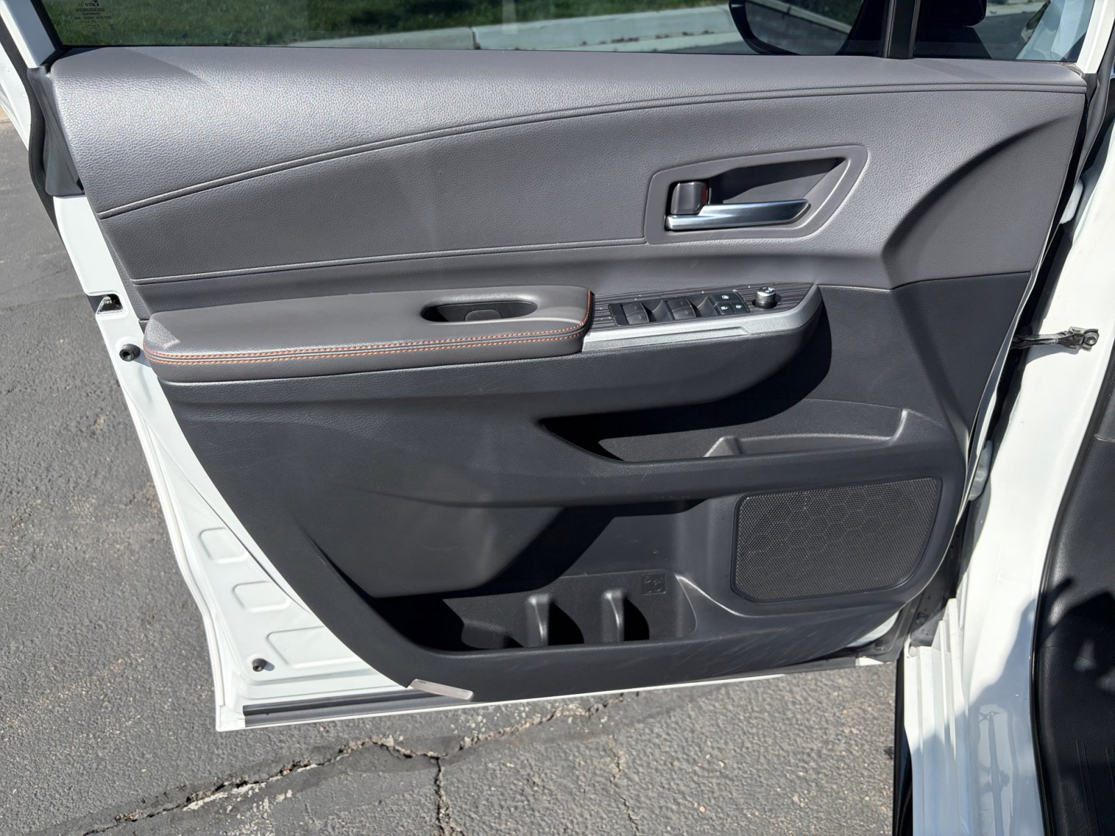 Used 2022 Toyota Sienna XSE w/ XSE Plus Package AWD/4WD image 9