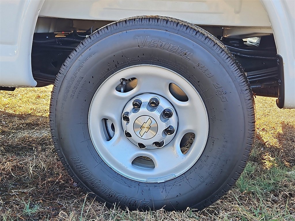 New 2025 Chevrolet Express 2500 w/ Driver Convenience Package image 5