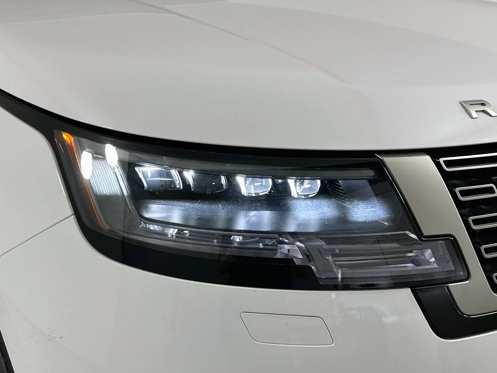 New 2026 Land Rover Range Rover SE AWD/4WD image 9