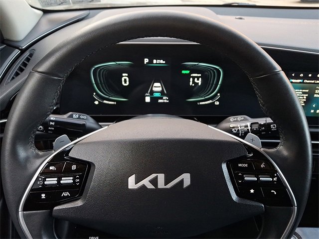 Certified 2023 Kia Niro EX image 22