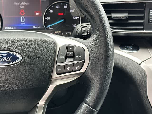 Used 2023 Ford Explorer XLT w/ Equipment Group 202A AWD/4WD image 9