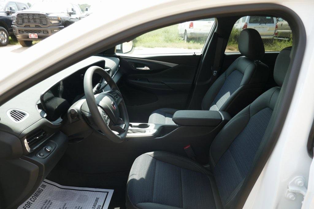 New 2026 Buick Envista Preferred image 13
