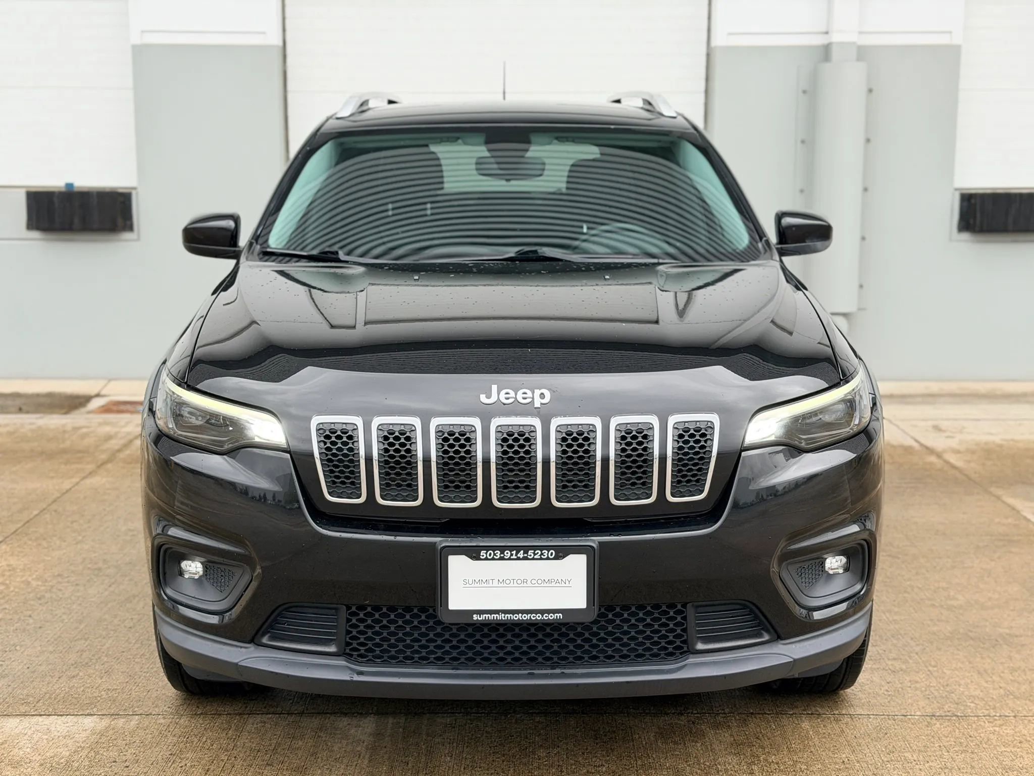 Used 2019 Jeep Cherokee Latitude Plus w/ Cold Weather Group AWD/4WD image 8