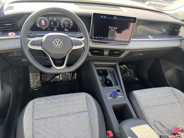 Certified 2025 Volkswagen Tiguan S image 7