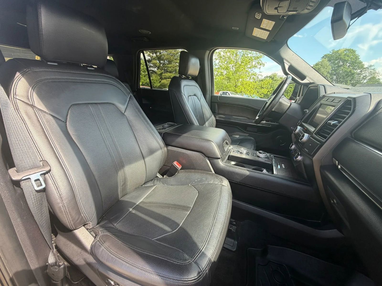 Used 2018 Ford Expedition Limited AWD/4WD image 9