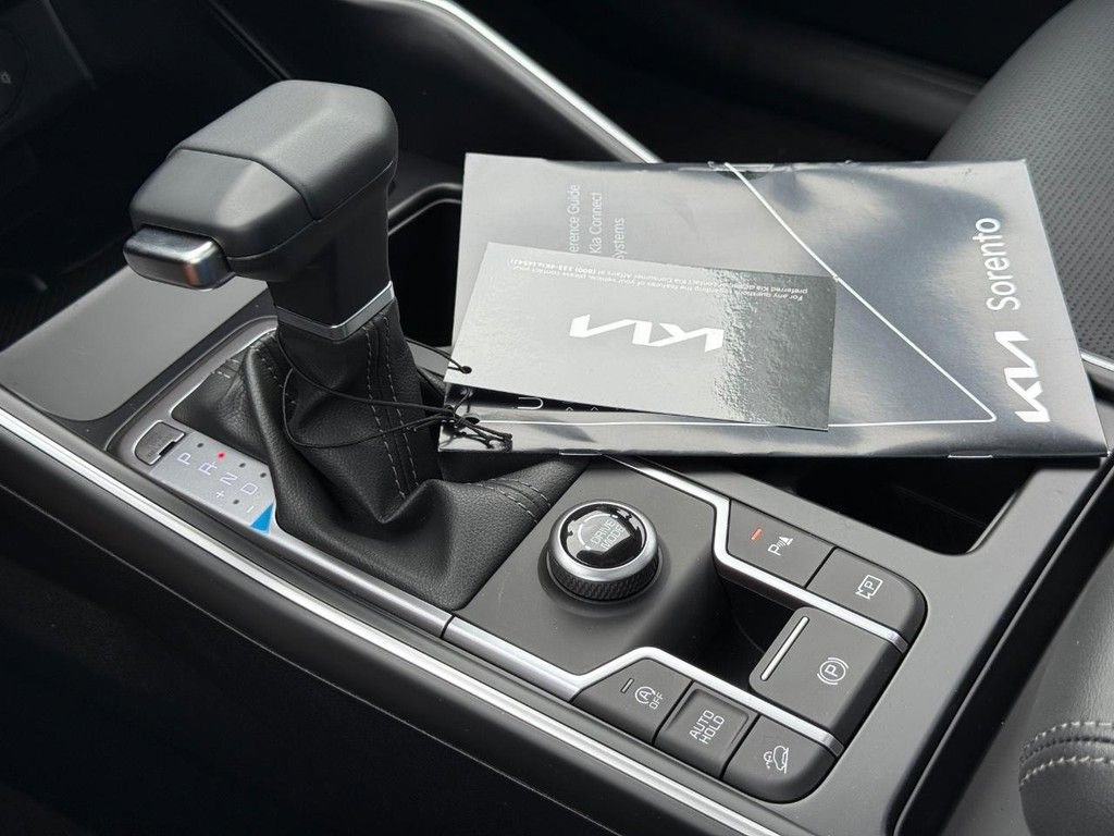 New 2026 Kia Sorento S w/ S Panoramic Sunroof Package image 20