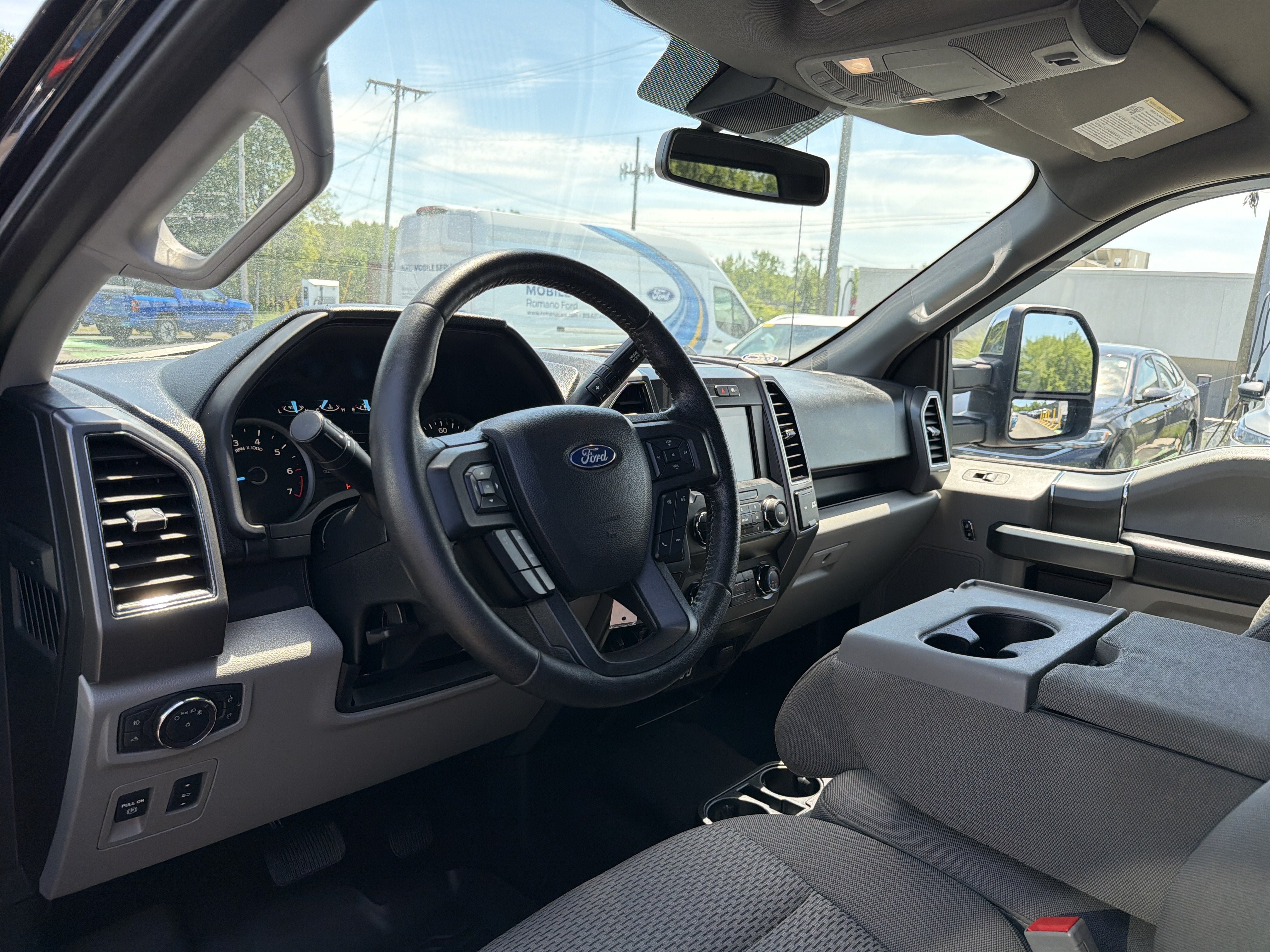 Used 2019 Ford F150 XLT w/ Equipment Group 302A Luxury AWD/4WD image 10