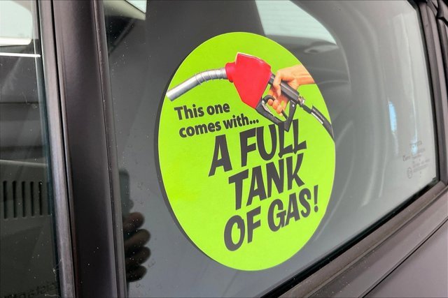 Used 2024 Toyota Corolla LE image 35