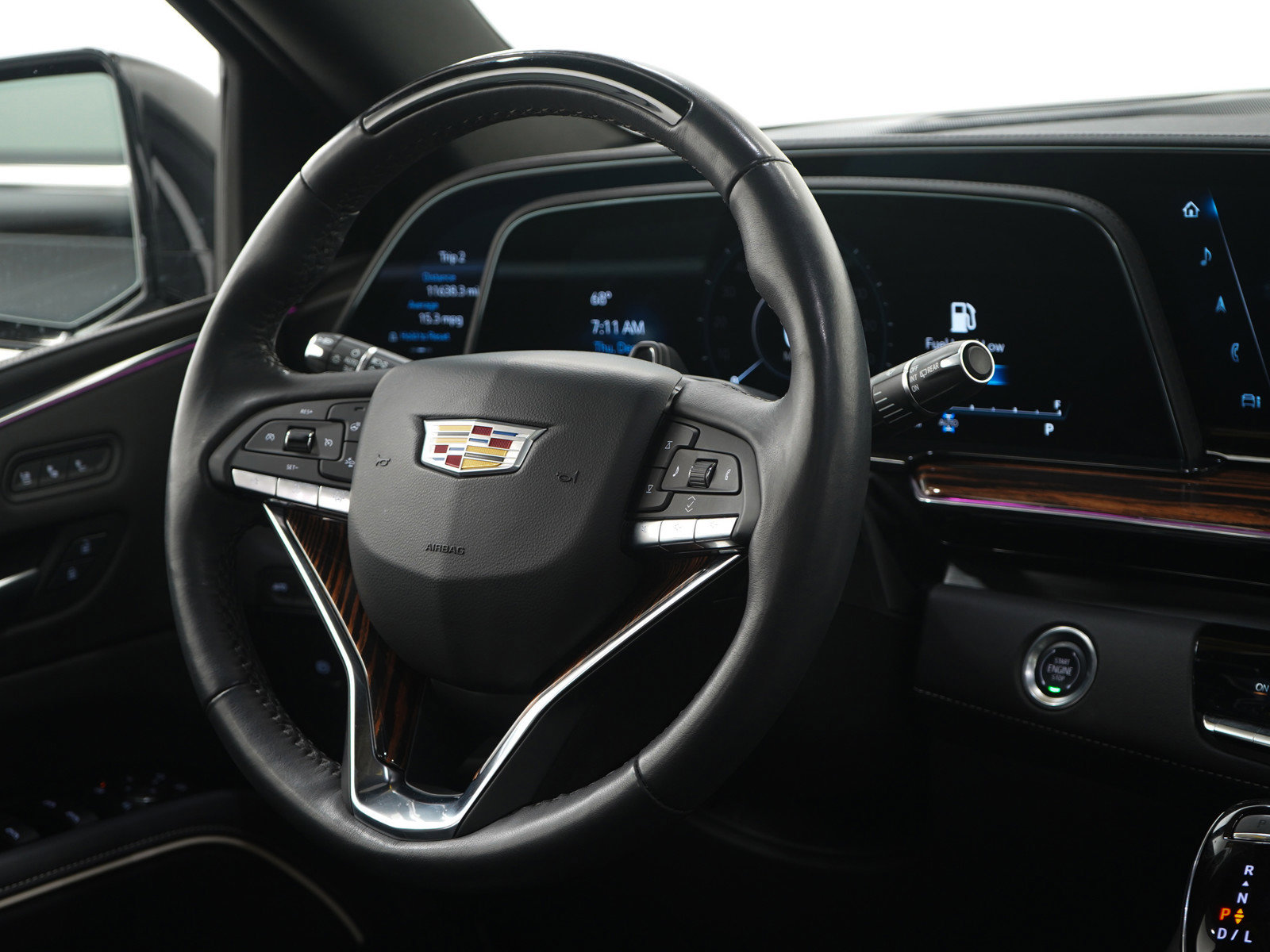 Used 2024 Cadillac Escalade Premium Luxury w/ Performance Package image 17