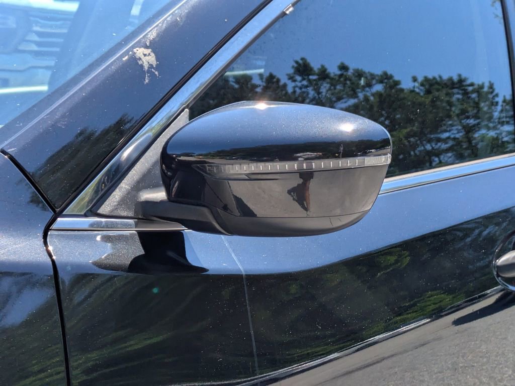 Used 2019 Nissan Rogue S w/ Special Edition Package FWD image 29