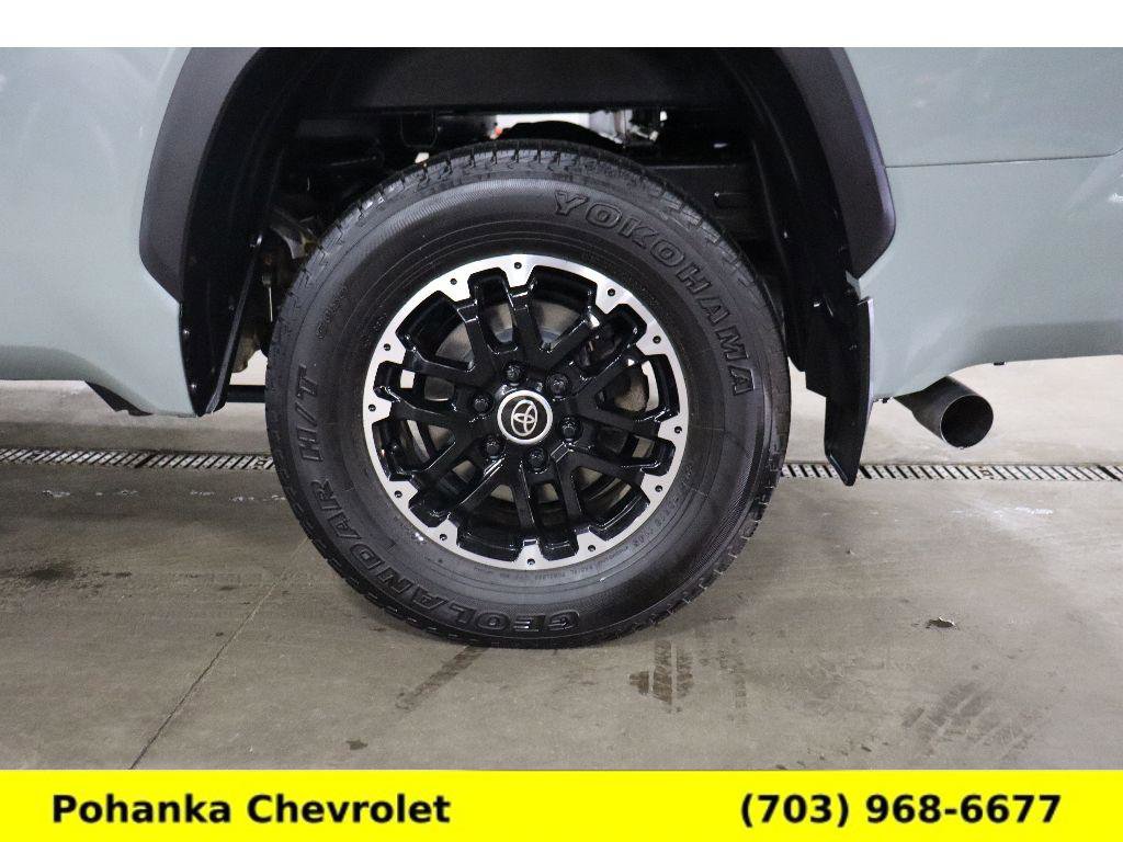 Used 2022 Toyota Tundra SR5 w/ TRD Off-Road Package image 28