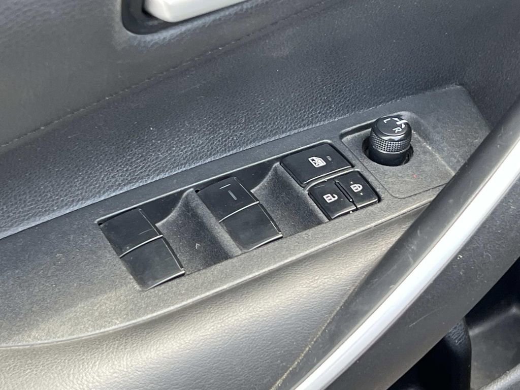 Used 2020 Toyota Corolla SE w/ SE Premium Package image 13