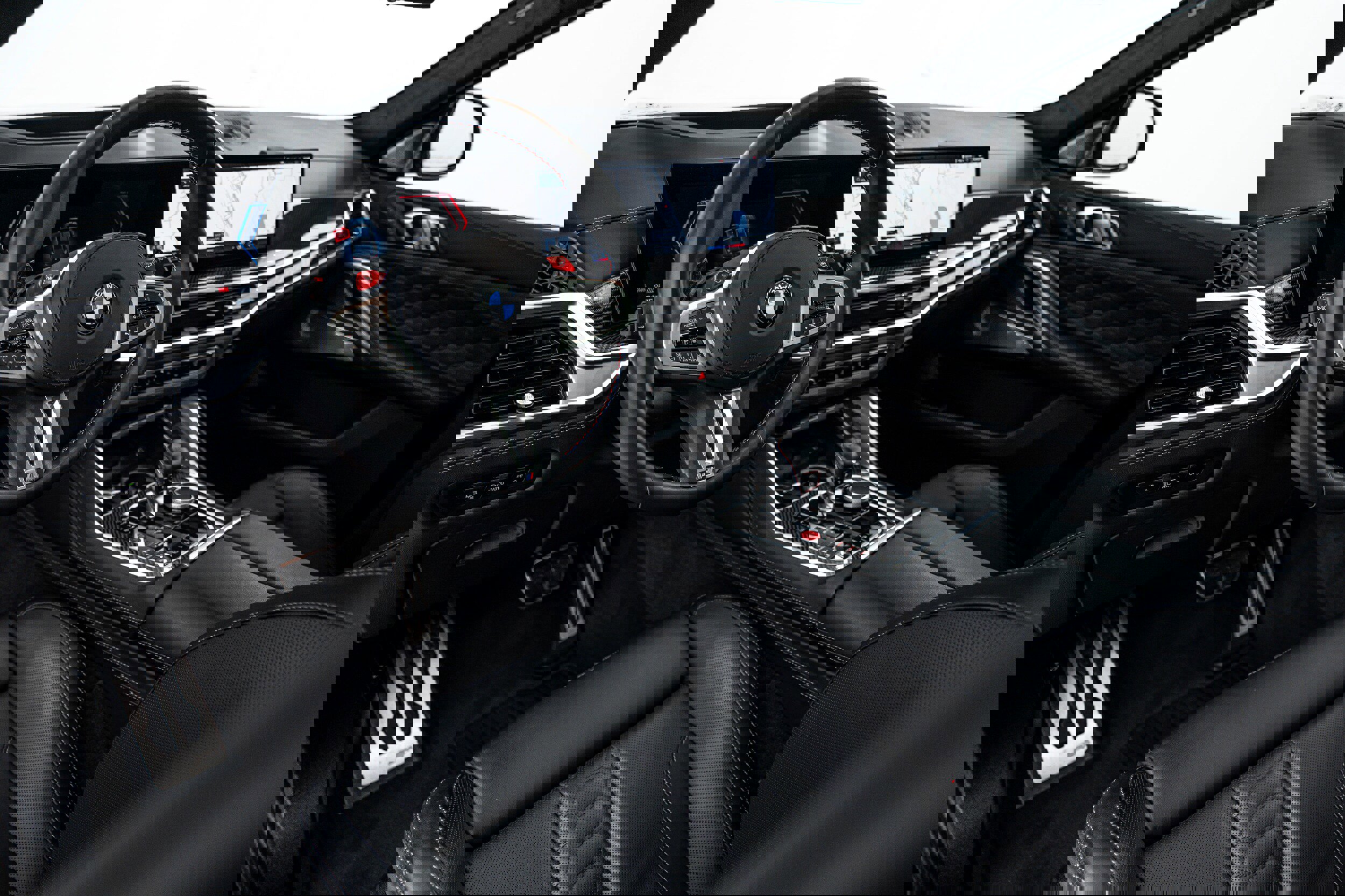 Used 2025 BMW X6 M Competition w/ Executive Package image 9