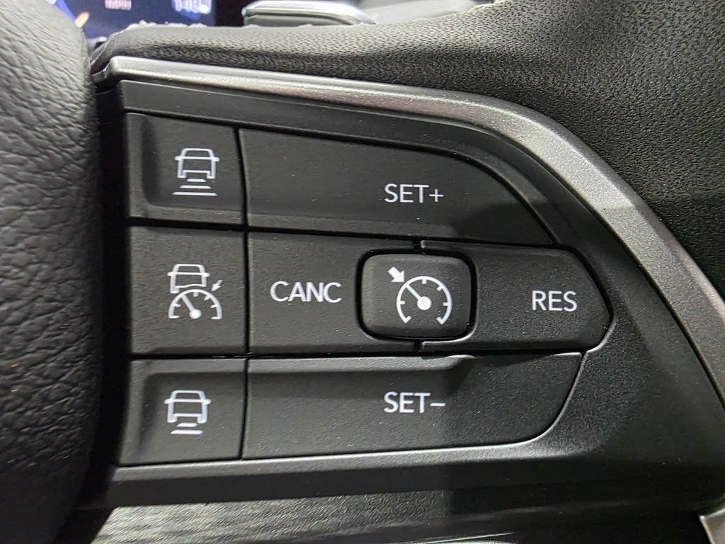 New 2025 Jeep Grand Cherokee Altitude AWD/4WD image 6