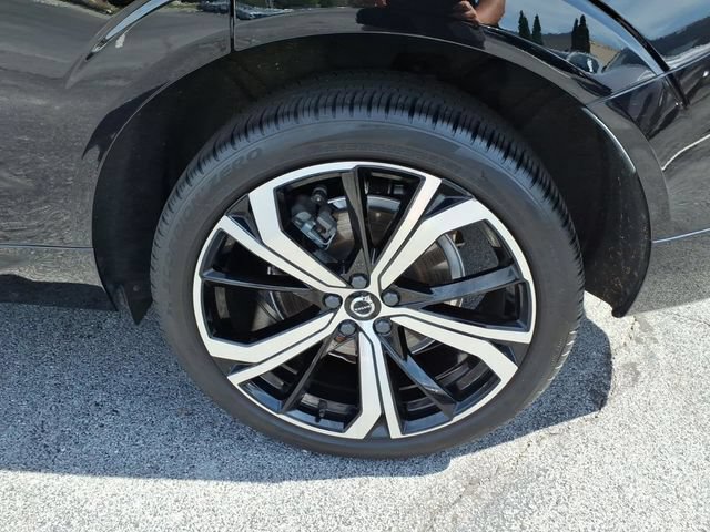 Used 2023 Volvo XC60 B6 Ultimate w/ Protection Package Premier AWD/4WD image 12