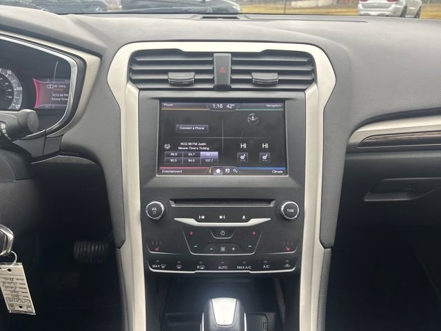 Used 2013 Ford Fusion SE image 20