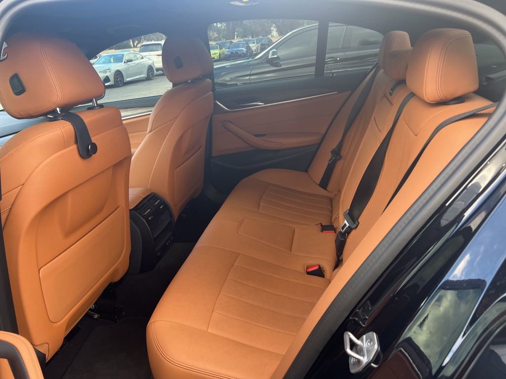 Used 2023 BMW 530i w/ M Sport Package image 7