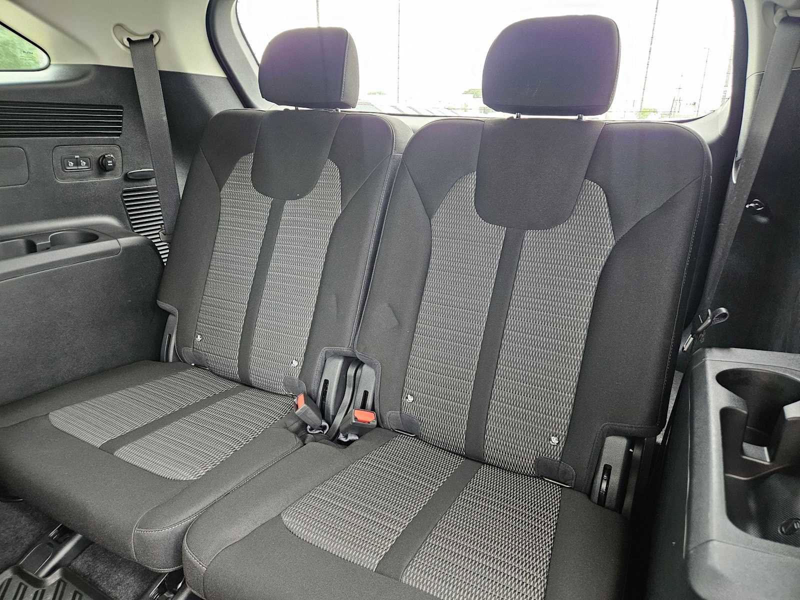 Certified 2026 Kia Sorento LX FWD image 16