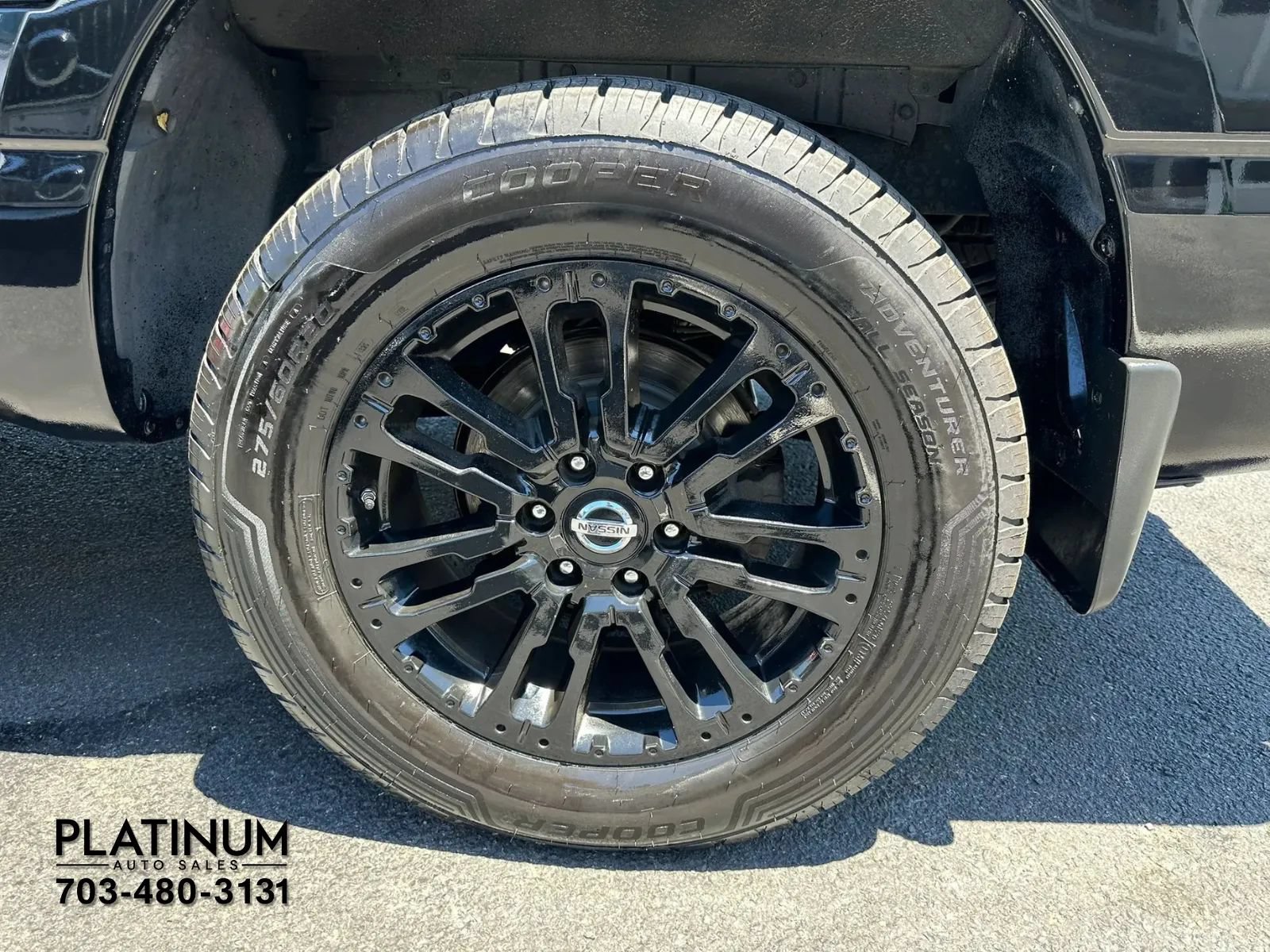 Used 2018 Nissan Titan SV w/ SV Convenience Package AWD/4WD image 23