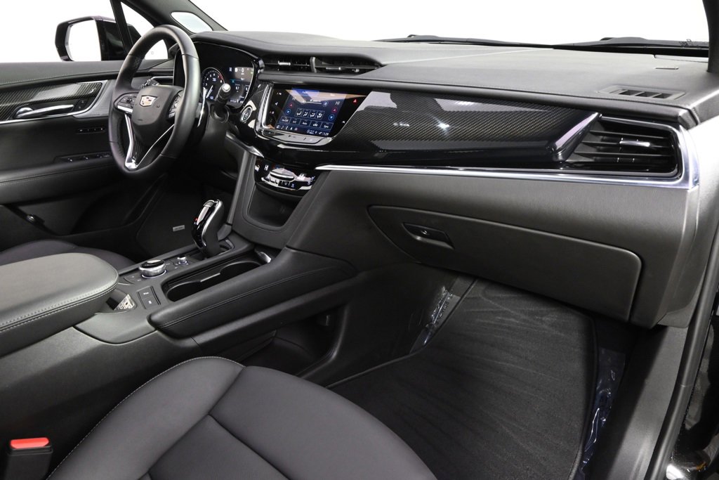 Certified 2025 Cadillac XT6 Sport w/ Technology Package image 14