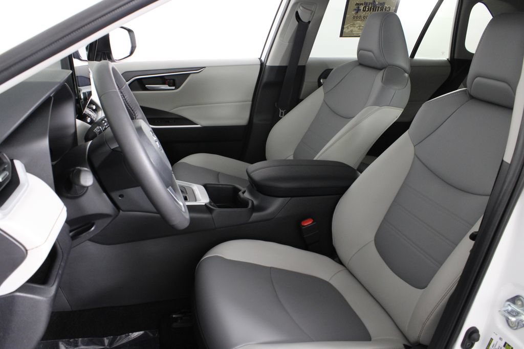 Used 2025 Toyota RAV4 XLE Premium w/ Weather Package FWD image 21