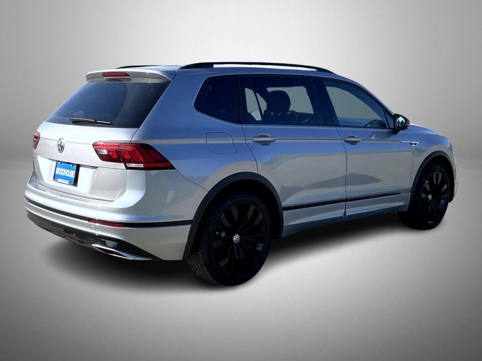 Used 2020 Volkswagen Tiguan SE R-Line FWD image 5