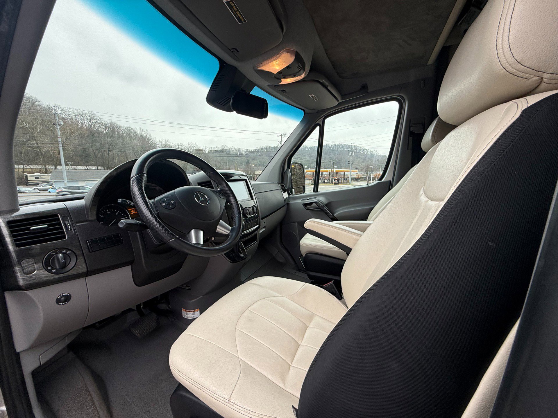 Used 2017 Mercedes-Benz Sprinter 3500 image 13