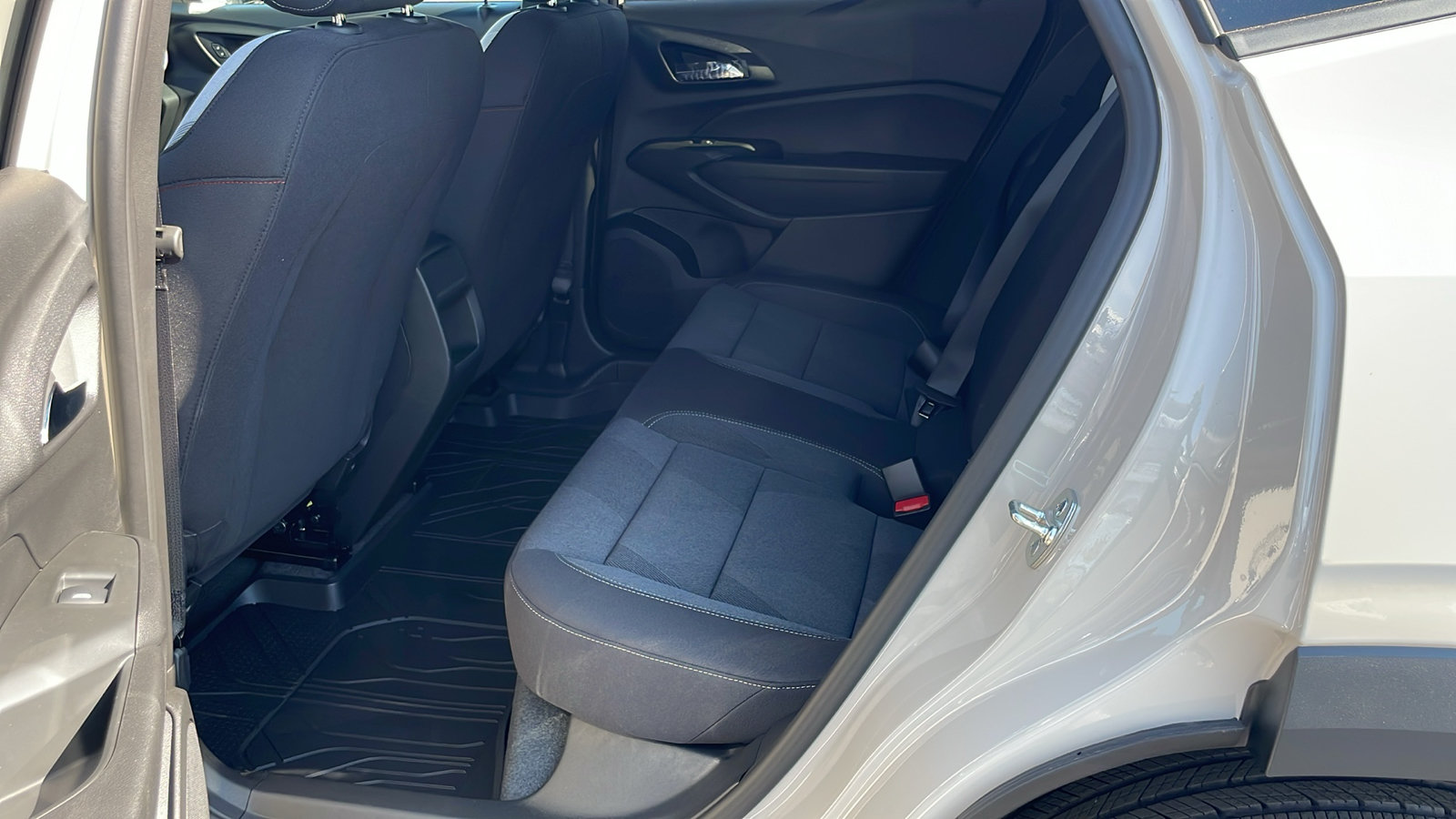 New 2026 Chevrolet Trax RS w/ Sunroof Package FWD image 13