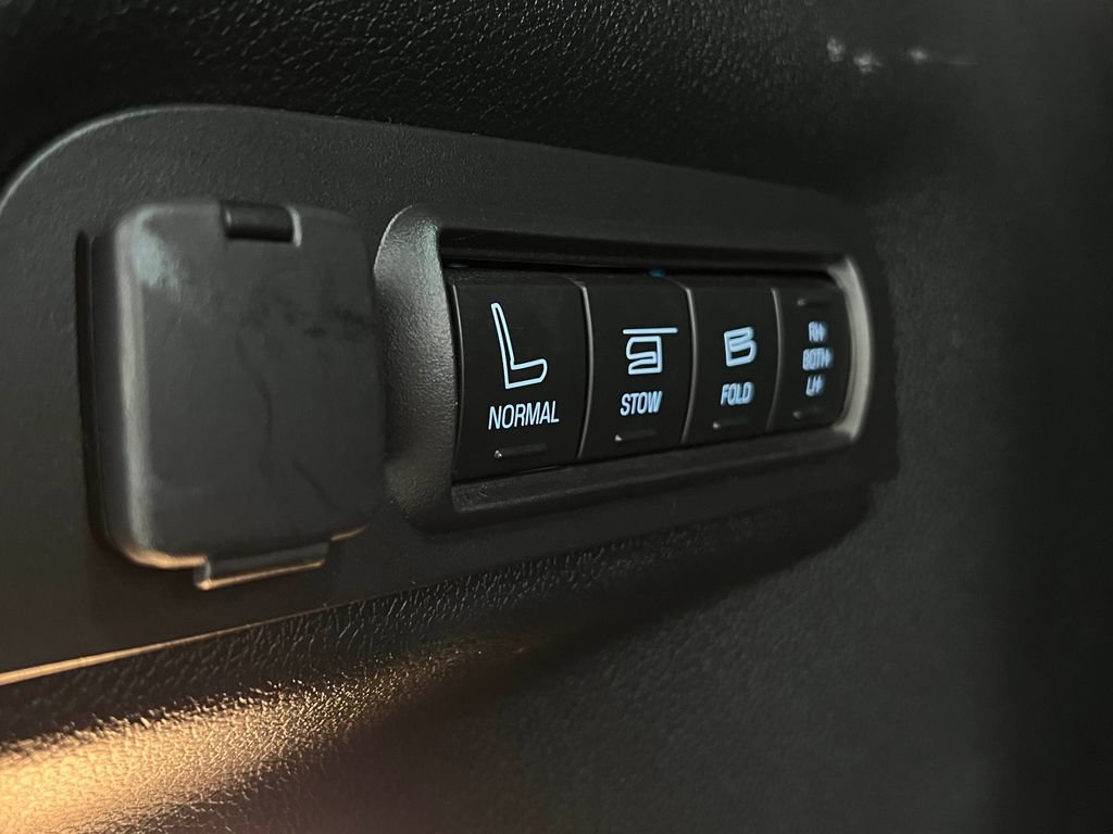 Used 2018 Ford Explorer Limited w/ Equipment Group 301A image 28