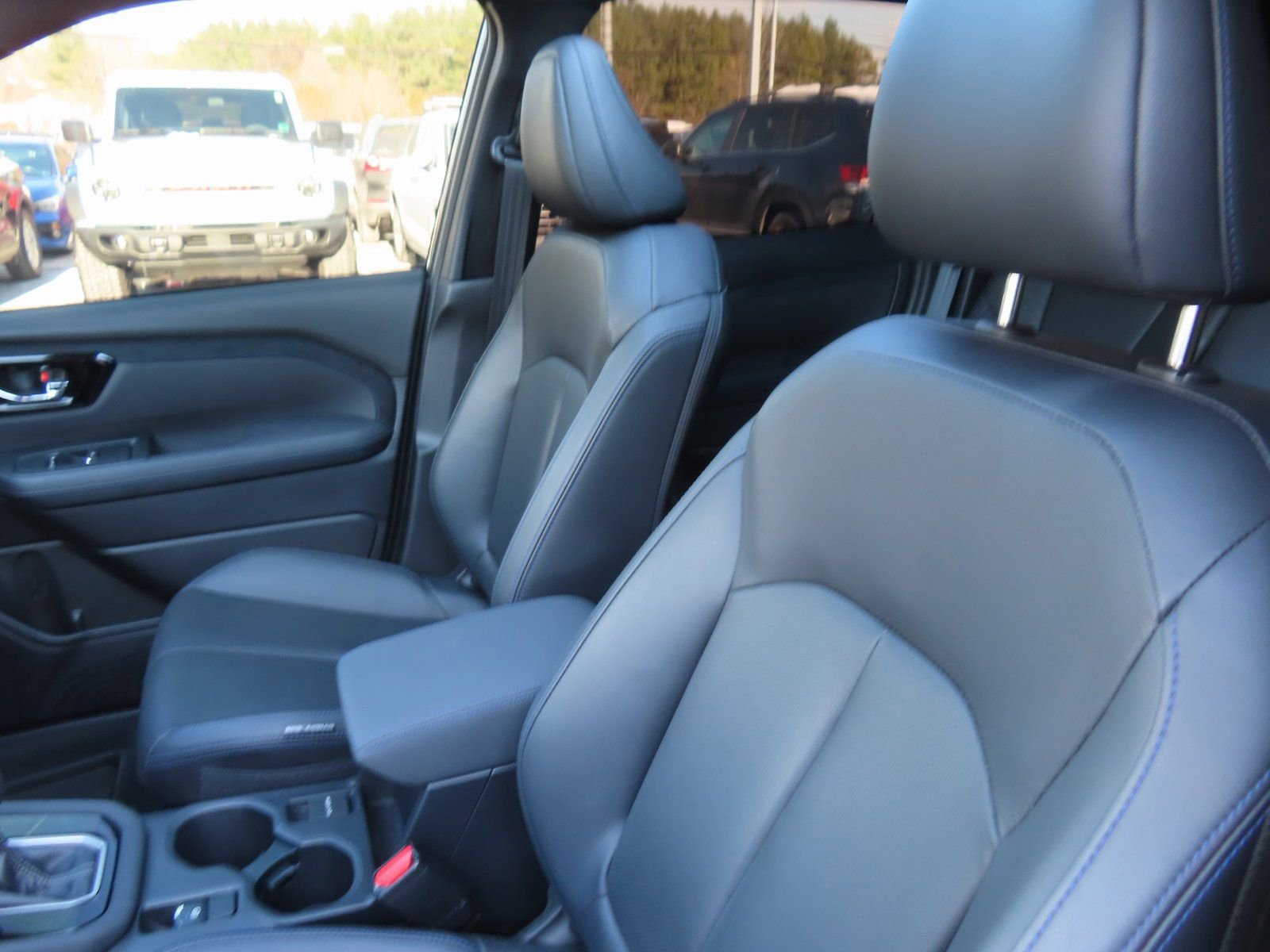 Used 2025 Subaru Forester Limited w/ Popular Package image 28