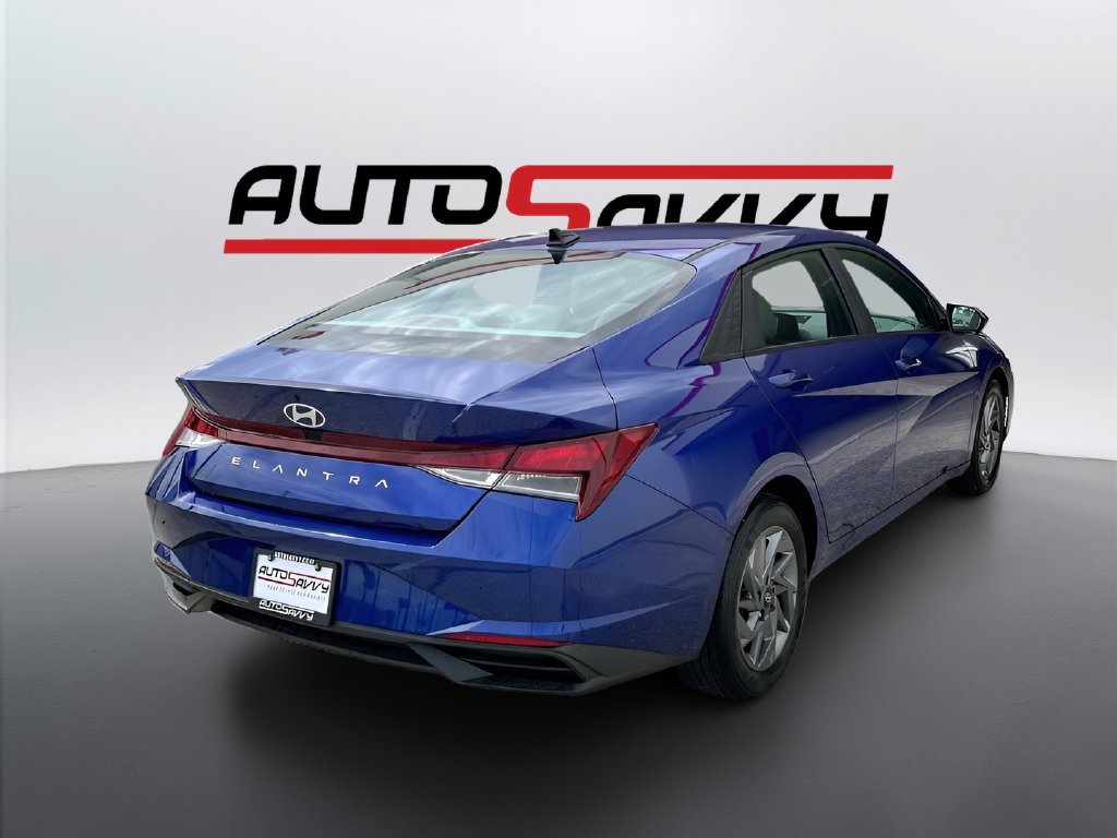 Used 2024 Hyundai Elantra SEL FWD image 7