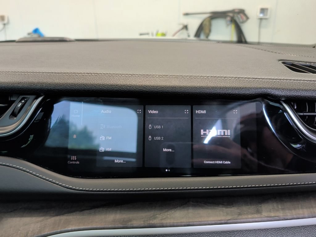 Used 2023 Jeep Grand Cherokee 4WD 4xe image 18