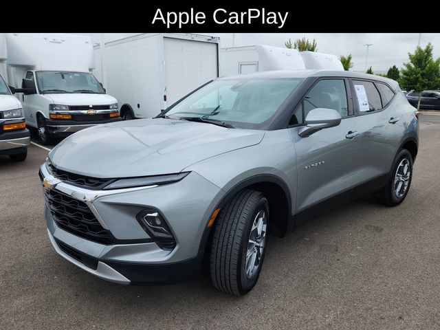 Used 2024 Chevrolet Blazer LT FWD image 3