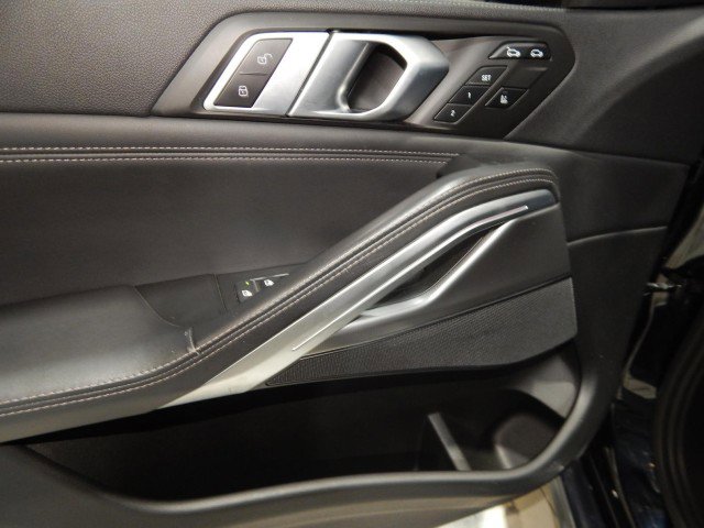 Used 2021 BMW X6 xDrive40i image 14