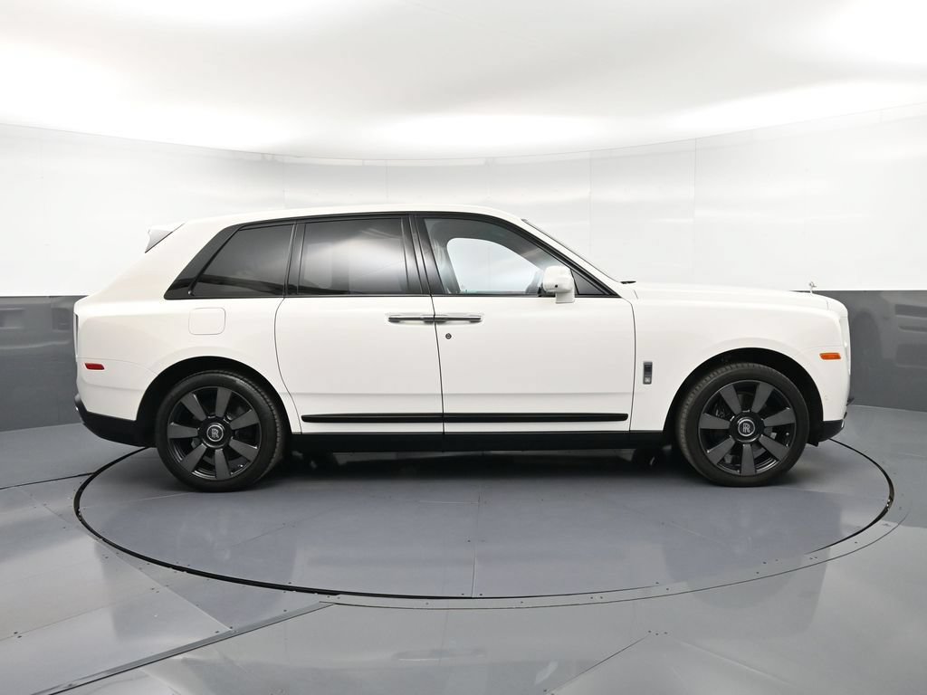 Certified 2022 Rolls-Royce Cullinan w/ Dark Exterior Package AWD/4WD image 9