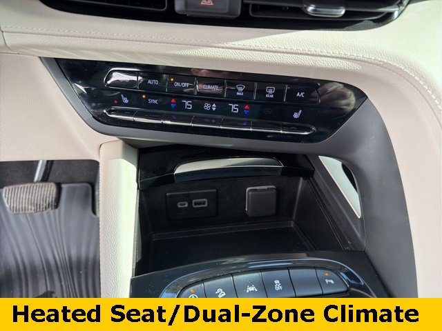 Used 2023 Buick Envision Preferred image 18