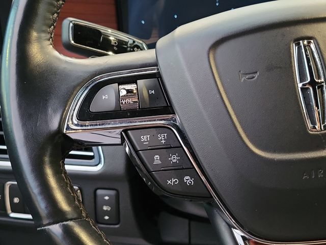 Used 2024 Lincoln Navigator Premiere AWD/4WD image 19