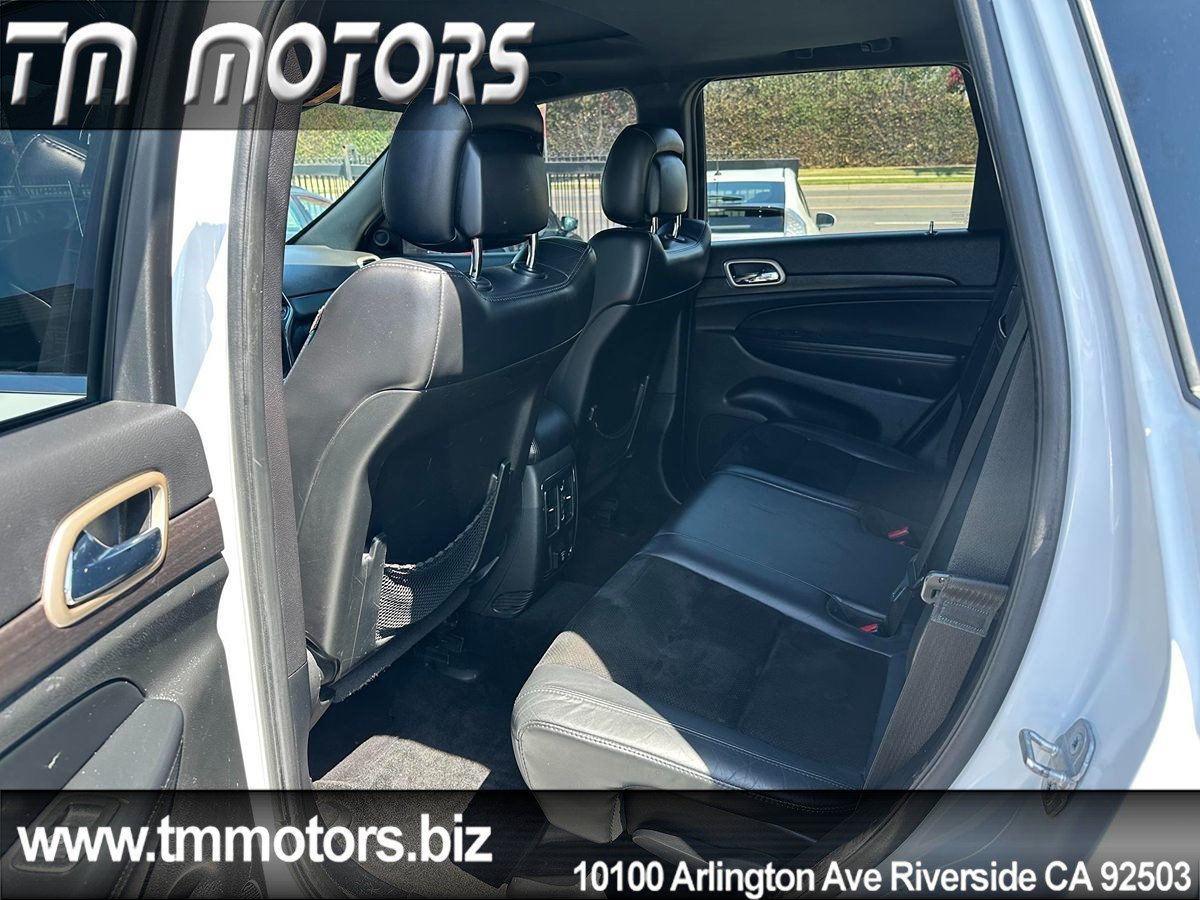 Used 2014 Jeep Grand Cherokee Altitude AWD/4WD image 17
