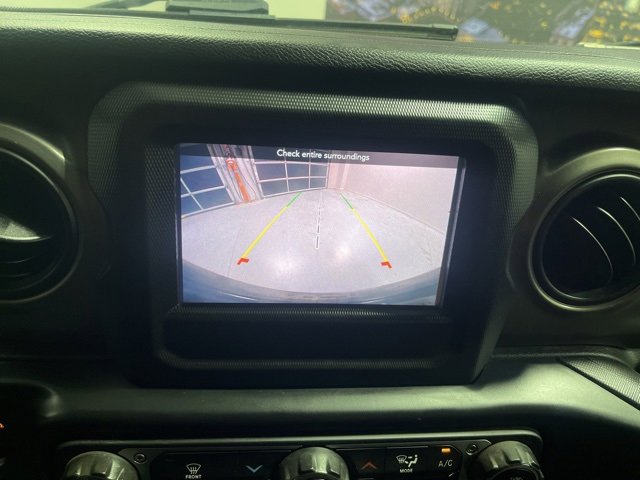 Used 2022 Jeep Wrangler Sport image 14