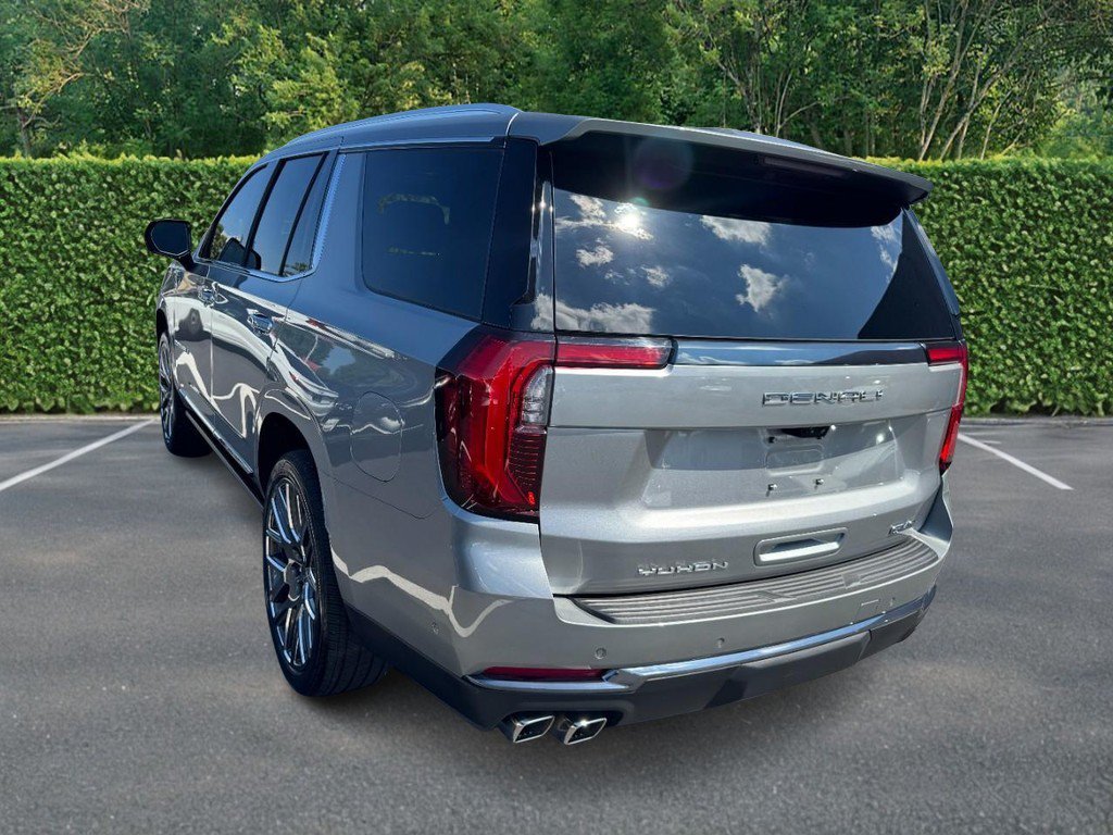 Used 2026 GMC Yukon Denali Ultimate AWD/4WD image 6