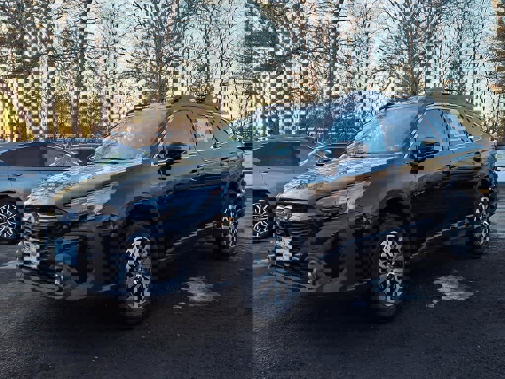 Used 2024 Subaru Outback Premium image 3