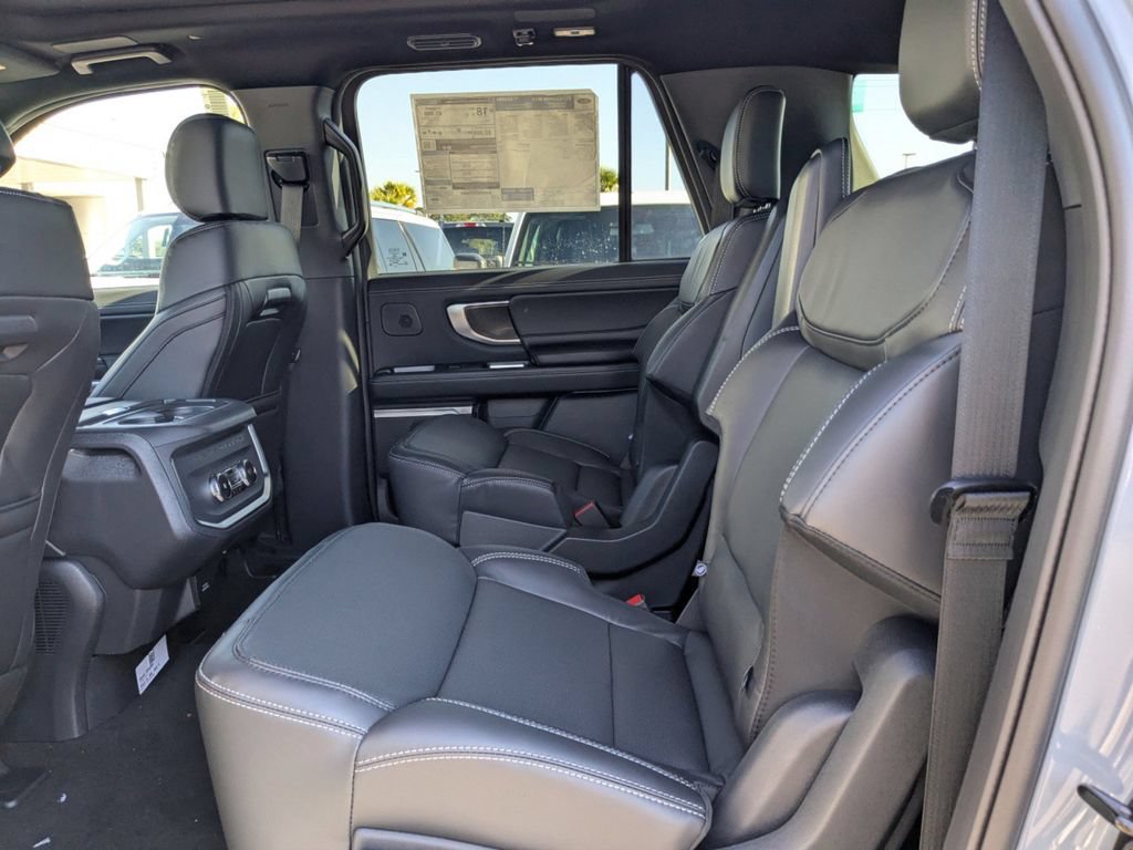 New 2025 Ford Expedition Max Platinum w/ Stealth Performance Package AWD/4WD image 15