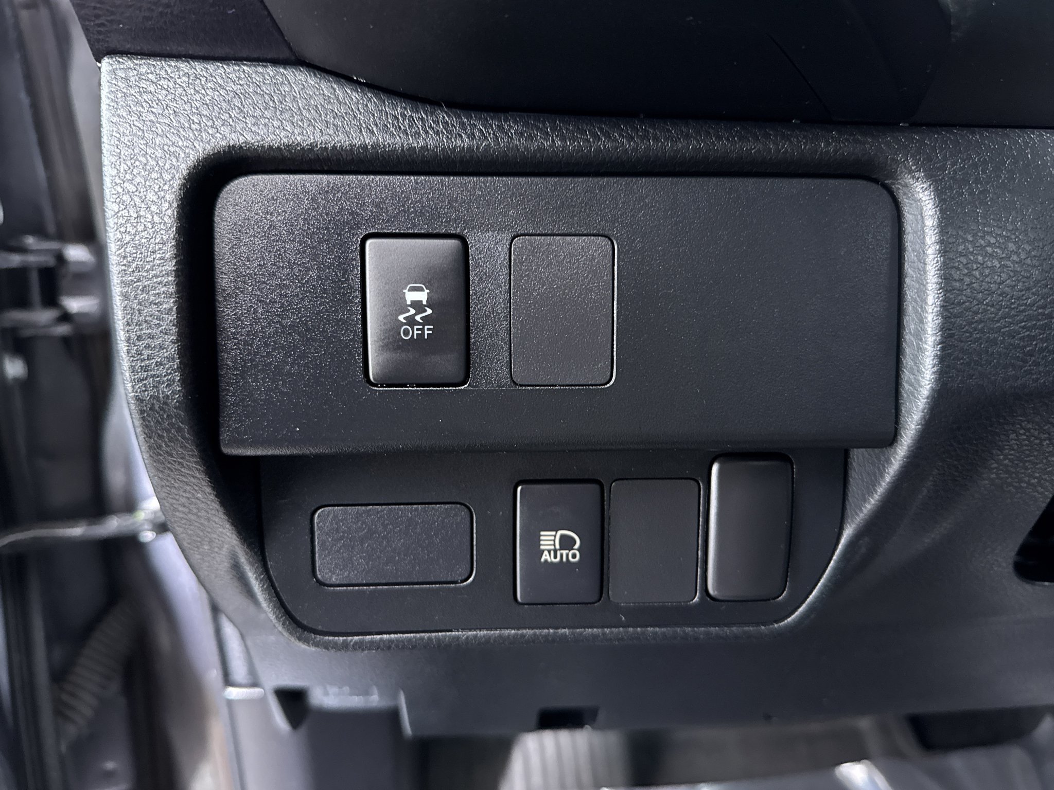 Used 2021 Toyota Tacoma SR AWD/4WD image 23